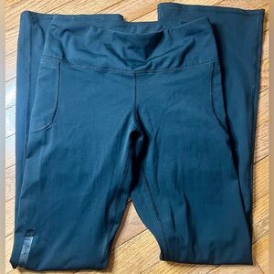 Under Armour Black Athletic Leggings Fit & Flare L Large NWT